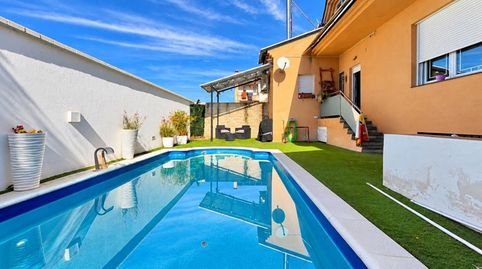 ESPECTACULAR CHALET CON PISCINA, DOMÓTICA Y PLACAS SOLARES EN DÚRCAL
