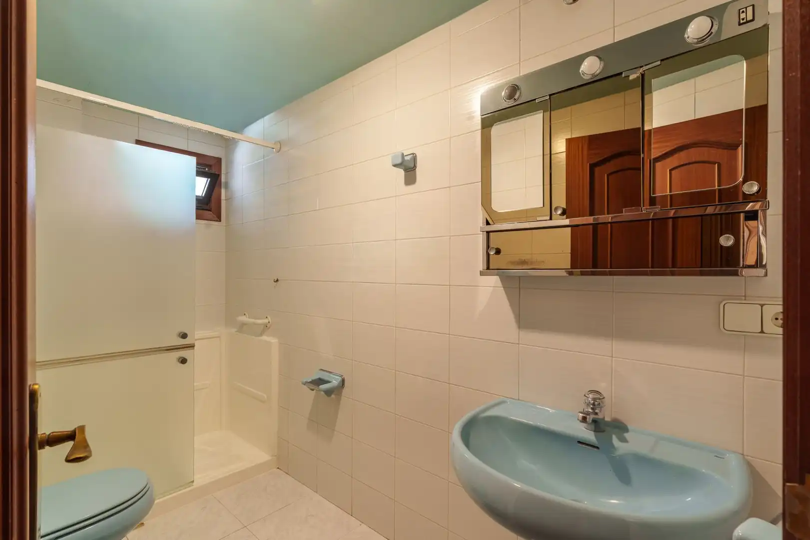 Bathroom of Flat for sale in Tolosa  with Heating and Storage room