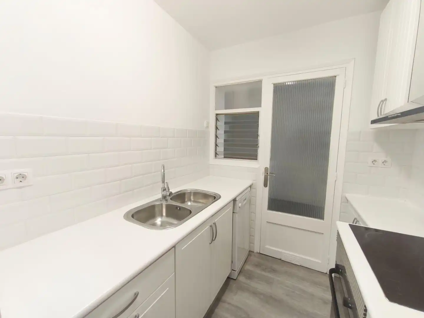 Ground floor with terrace for sale in Carrer JUAN DE LA COSA, imagen 7