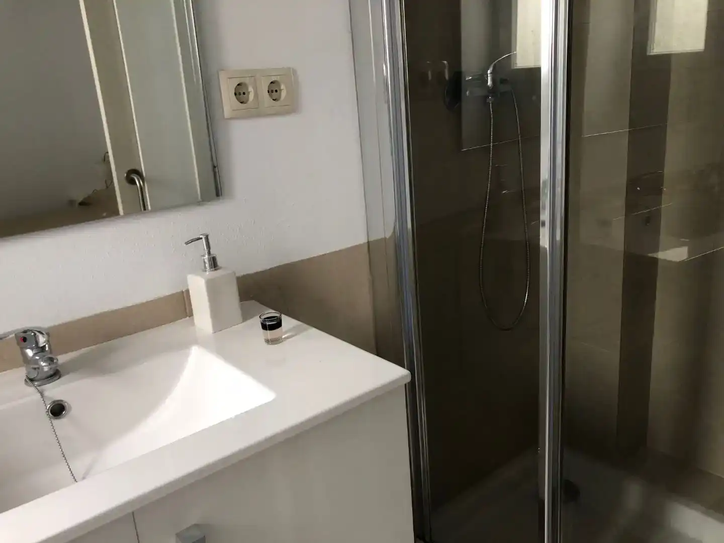 Baño de Casa adosada en venta en Motril con Amueblado, Horno y Lavadora