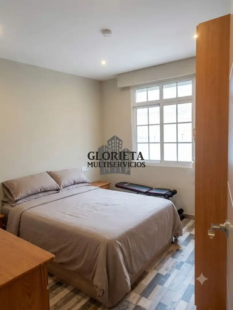 Habitación de Piso en venta en Vigo  con Calefacción, Jardín privado y Amueblado