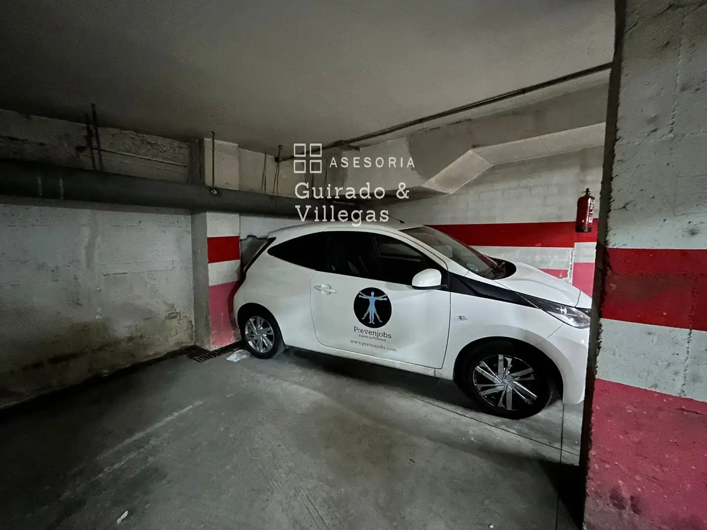 Parking de Dúplex en venta en Terrassa con Terraza y Alarma