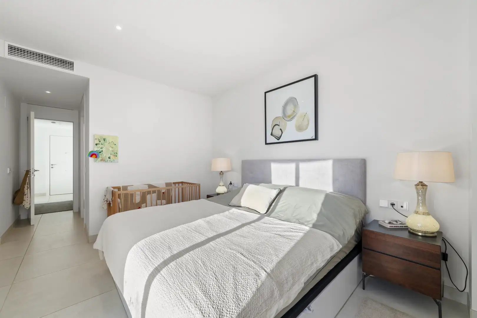 Dormitori de Planta baixa en venda en Fuengirola amb Aire condicionat, Jardí privat i Terrassa