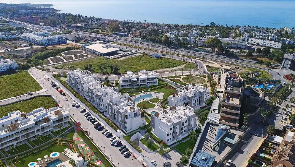 Vista exterior de Apartamento en venta en Estepona con Aire acondicionado, Calefacción y Terraza