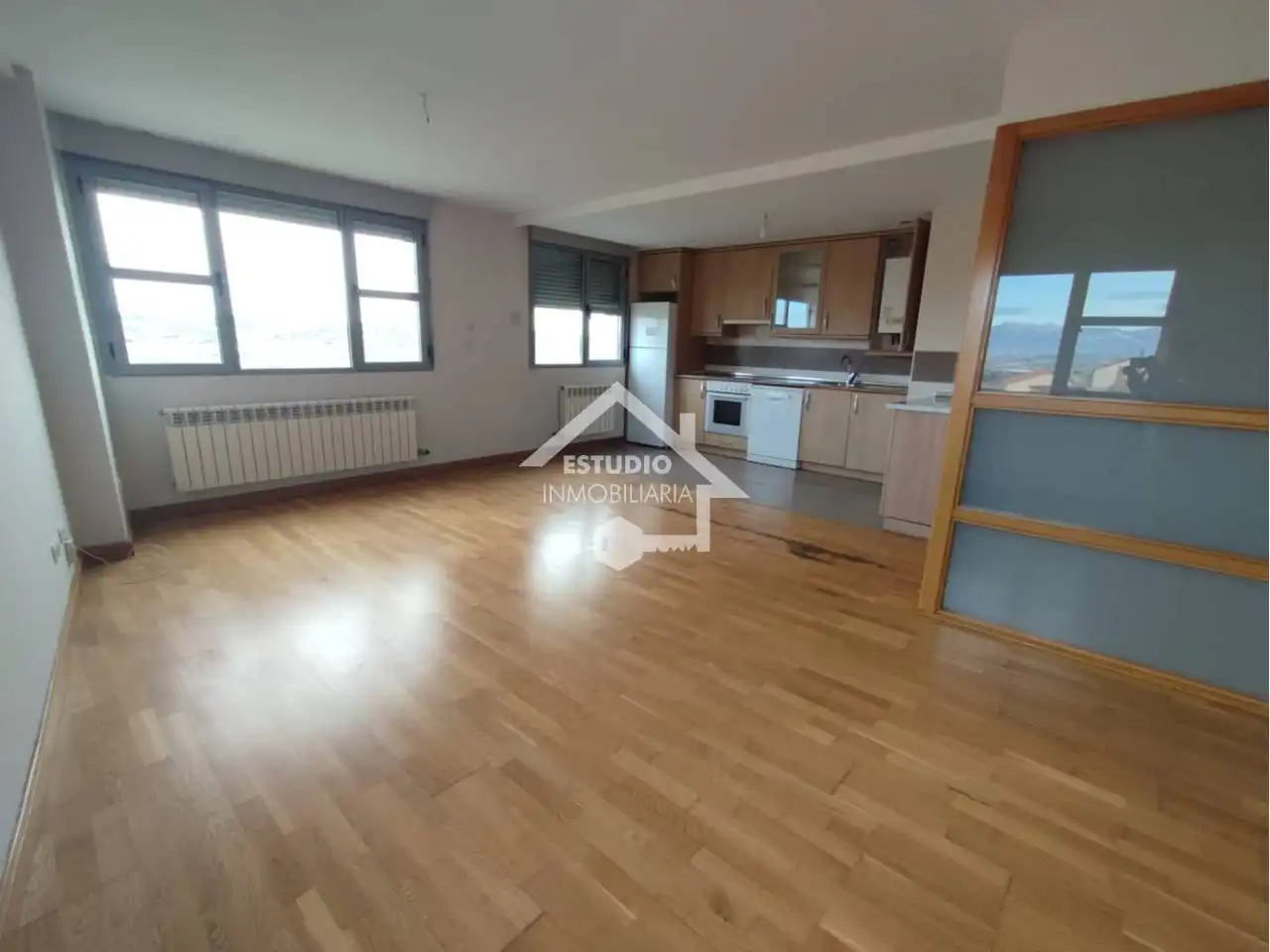 Vista exterior de Dúplex en venda en Navarrete amb Calefacció i Parquet