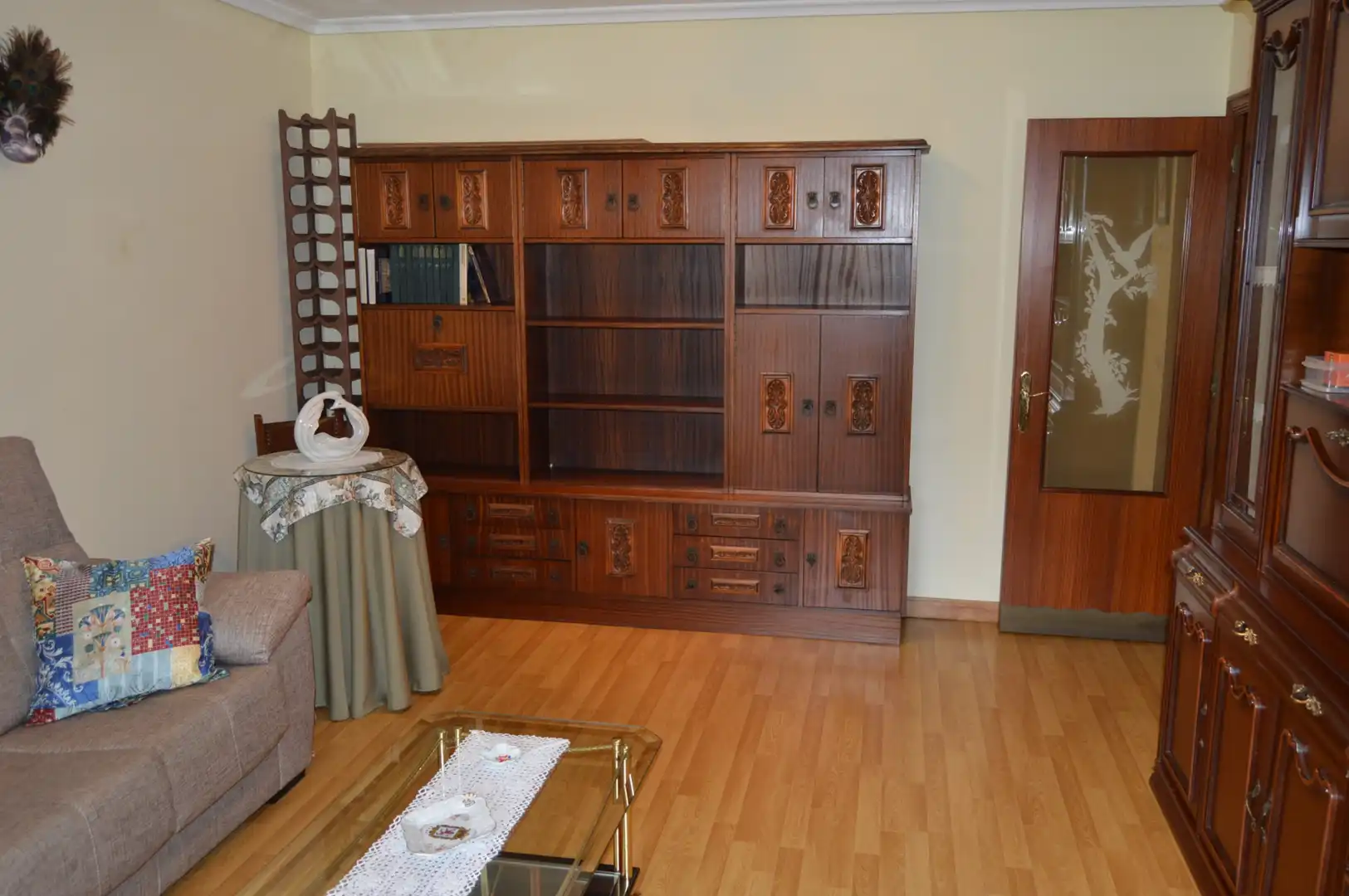 Sala de estar de Piso en venta en Avilés con Calefacción, Parquet y Trastero