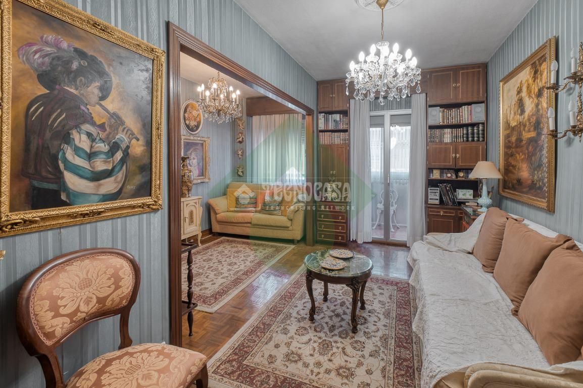 Sala d'estar de Pis en venda en  Madrid Capital amb Terrassa
