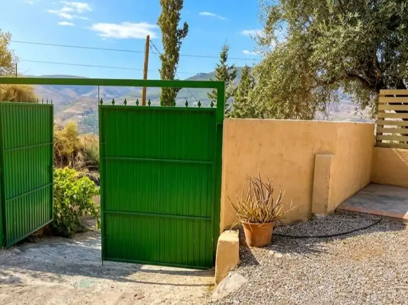 Vista exterior de Casa o xalet en venda en Lecrín, Granada