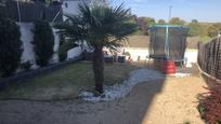 Jardí de Casa adosada en venda en Segovia Capital amb Calefacció i Terrassa