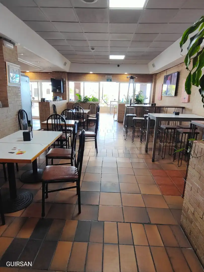 Geschaftsraum zum Verkauf in Almuñécar mit Klimaanlage, Heizung und Terrasse