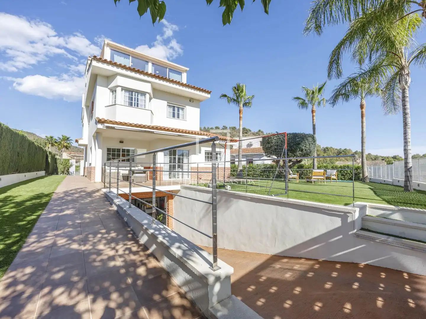 Vista exterior de Casa o xalet en venda en Puçol amb Aire condicionat, Jardí privat i Parquet