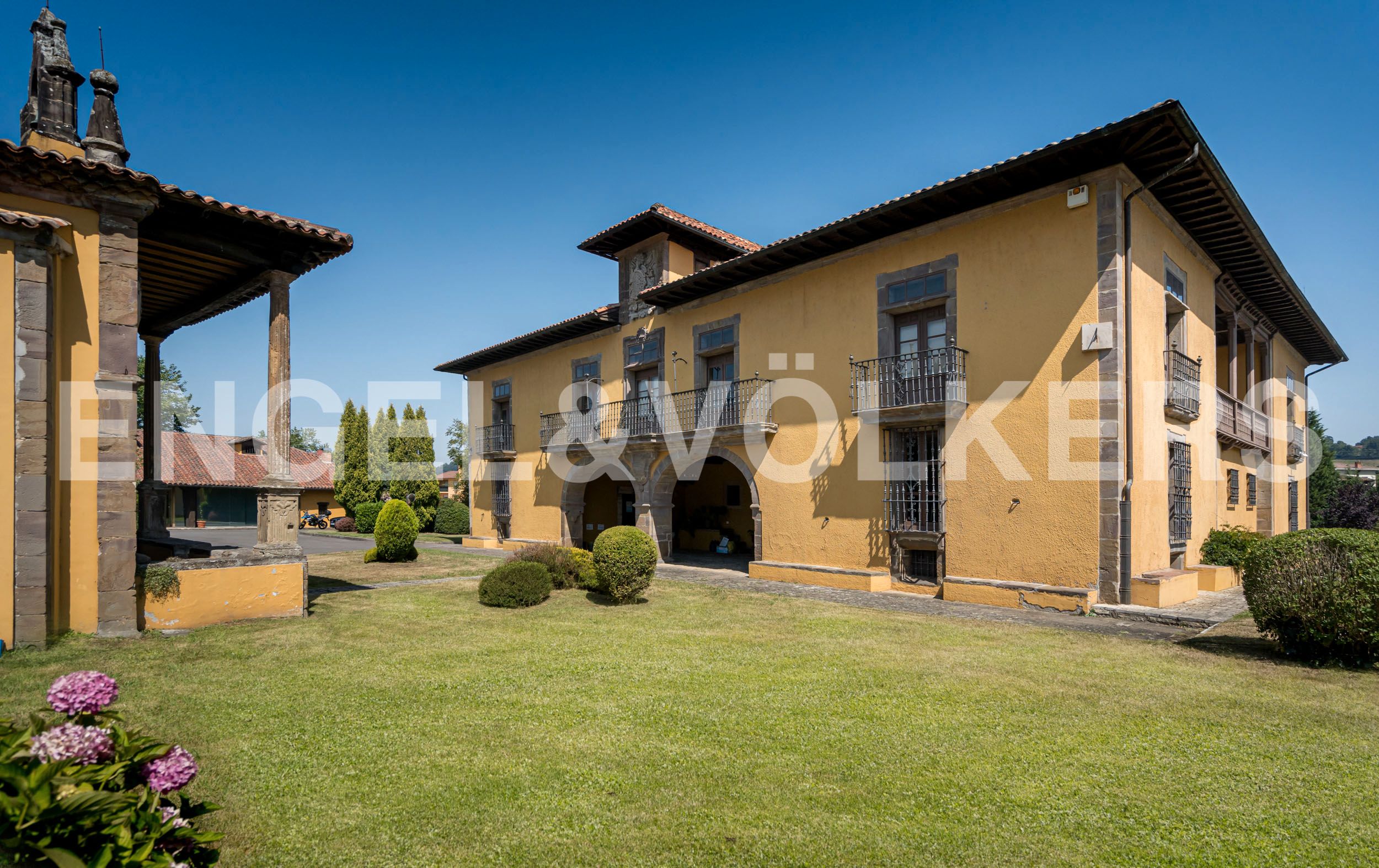 Vista exterior de Finca rústica en venda en Siero amb Aire condicionat, Calefacció i Jardí privat