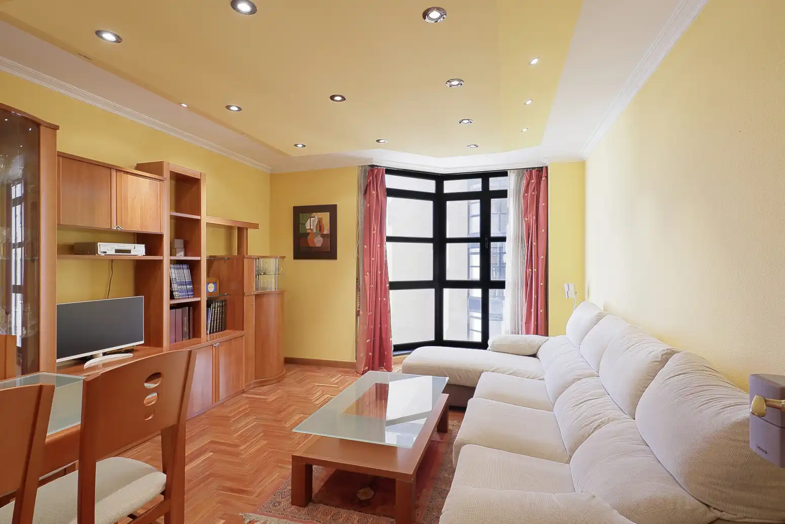 Sala de estar de Piso en venta en Gijón  con Calefacción, Parquet y Trastero