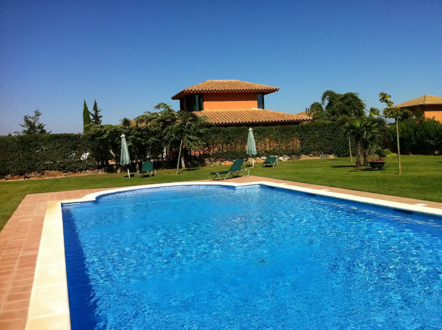 Piscina de Dúplex en venta en Navata con Calefacción, Trastero y Piscina comunitaria