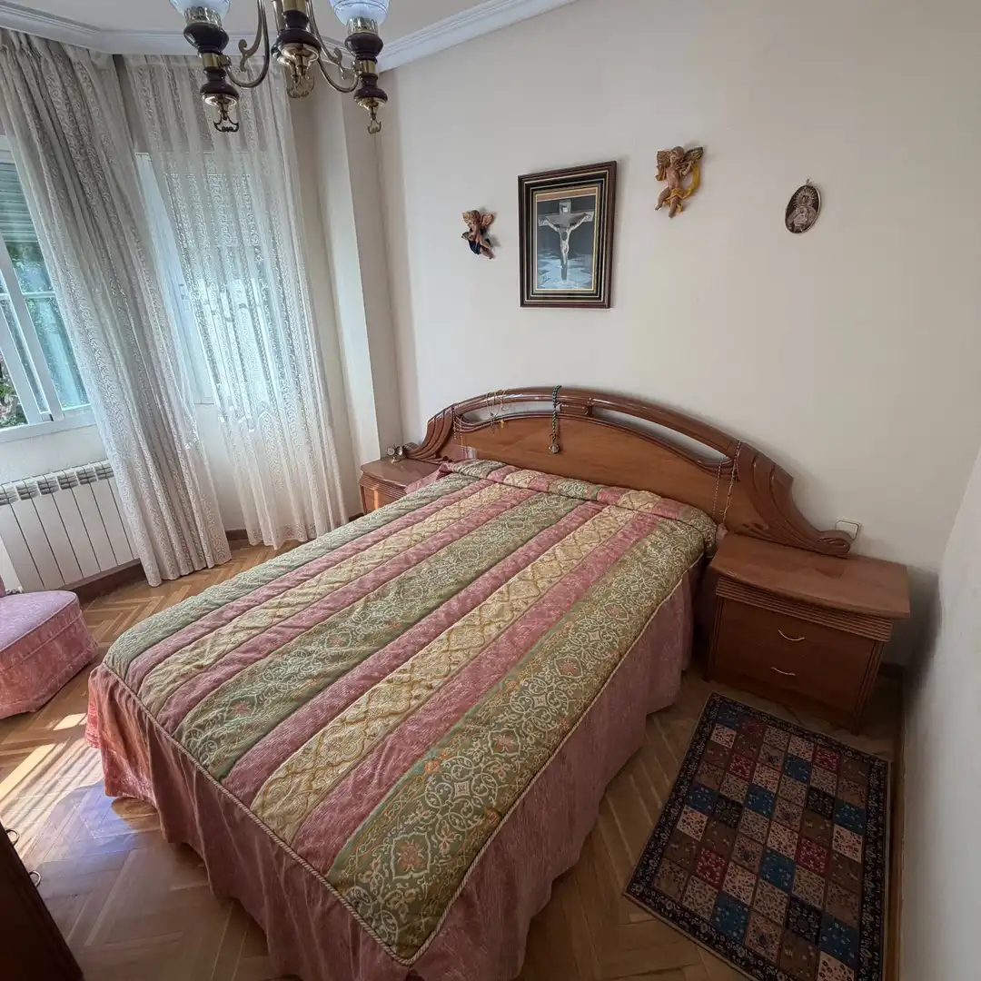 Habitación de Piso en venta en Madrid con Piscina comunitaria