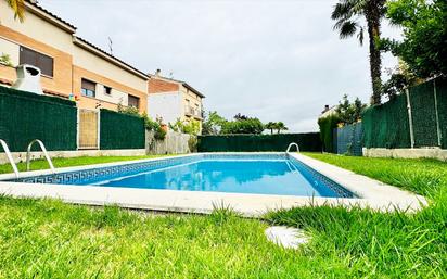 Swimming pool of House or chalet for sale in Olèrdola  with Air Conditioner, Terrace and Balcony