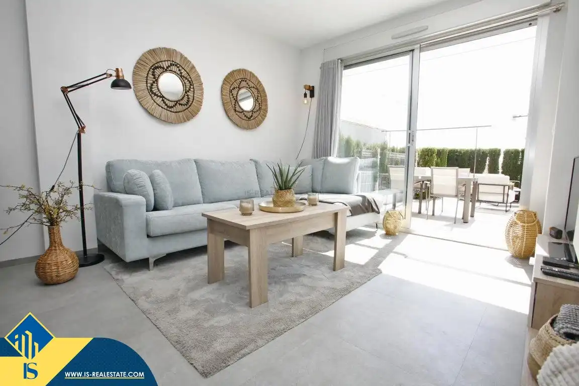 Bungalow amb piscina en venda a Nueva Torrevieja - Aguas Nuevas, imagen 2
