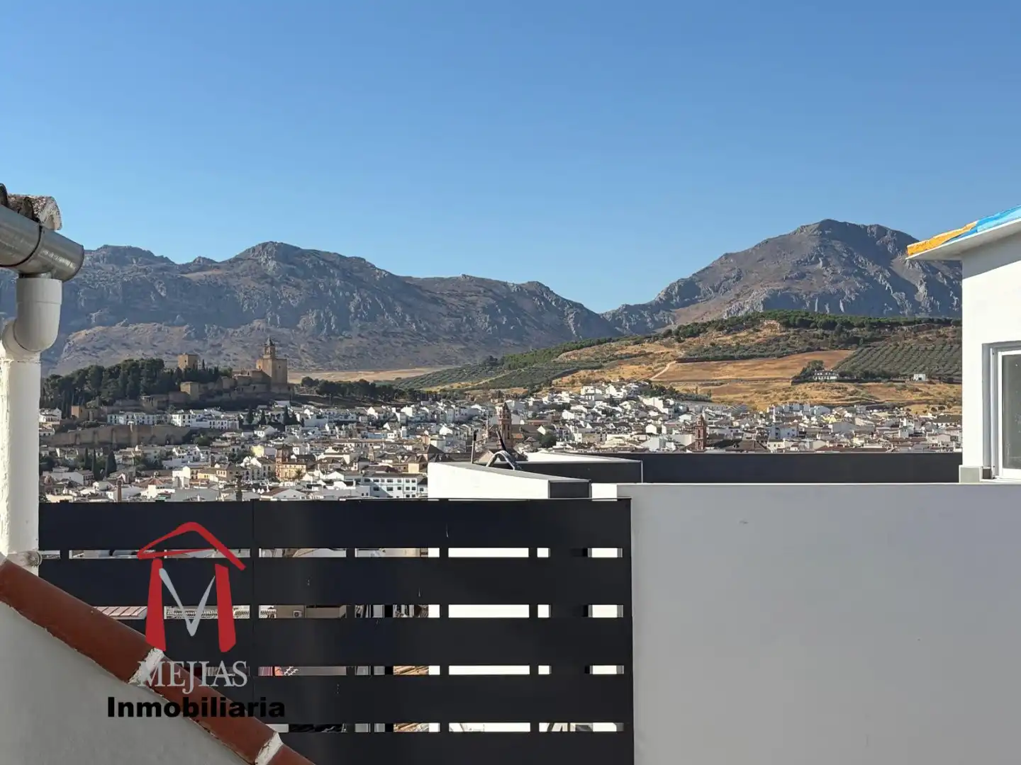 Maison avec terrasse à vendre à Zona de la Vega