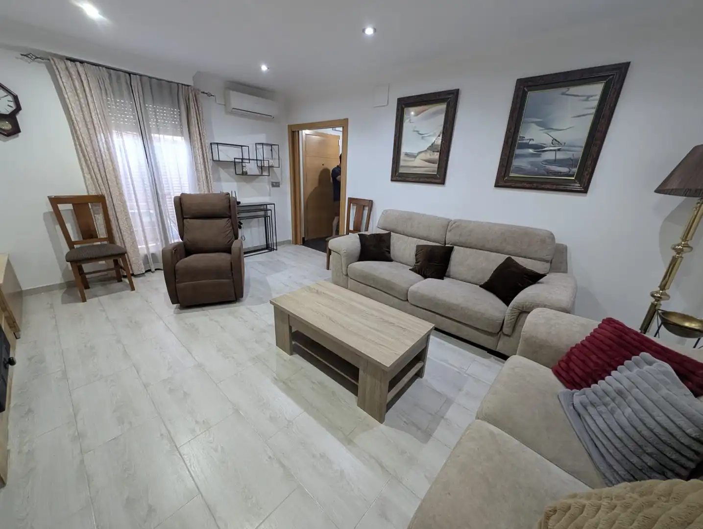 Sala d'estar de Casa adosada en venda en Lucena amb Aire condicionat, Calefacció i Traster