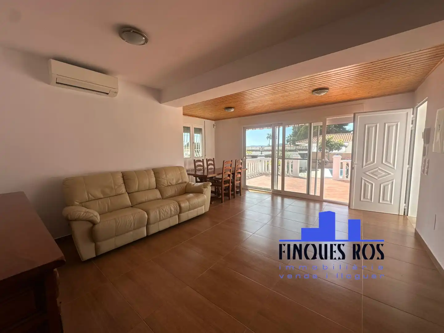 Living room of Houses for sale in Vinaròs  with Air Conditioner, Heating and Private garden