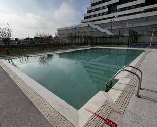 Swimming pool of Flat to rent in  Madrid Capital  with Air Conditioner, Heating and Terrace