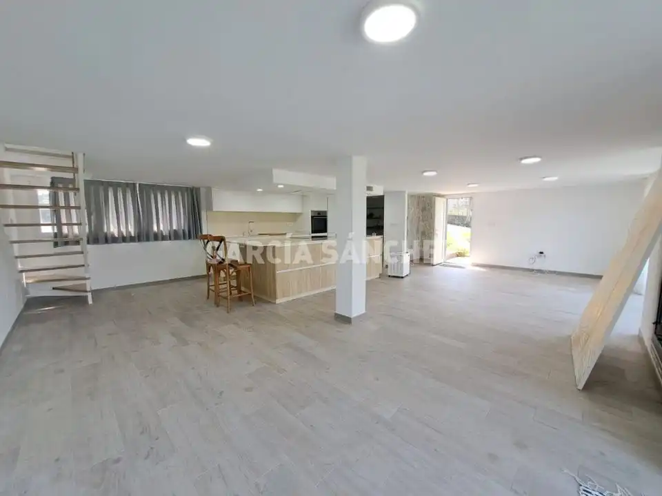 Houses for sale in Boiro  with Furnished