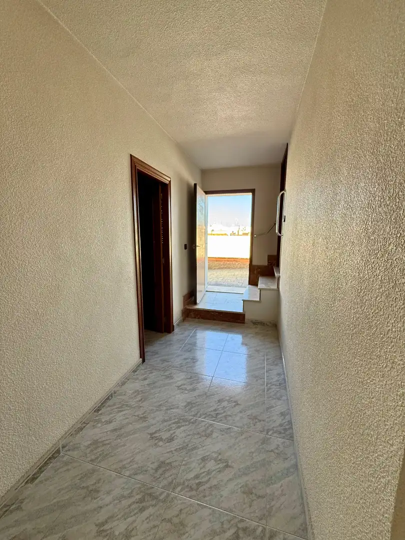 Casa adosada en venta en Picassent con Calefacción, Terraza y Amueblado