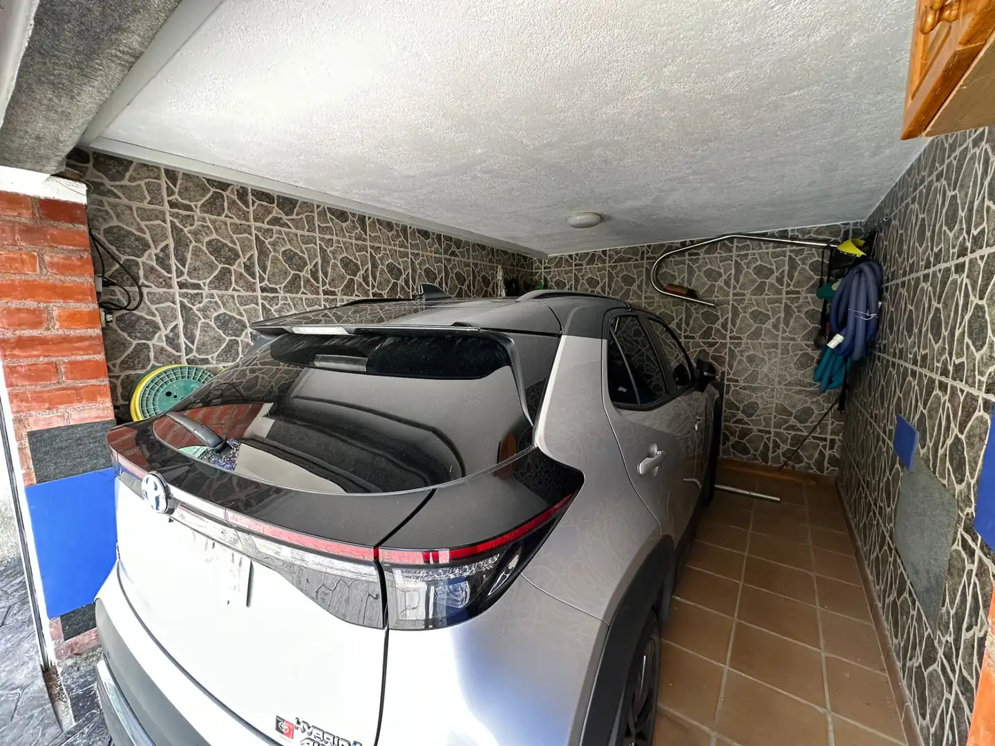 Aparcament de Casa o xalet en venda en Corbera de Llobregat amb Aire condicionat, Calefacció i Jardí privat