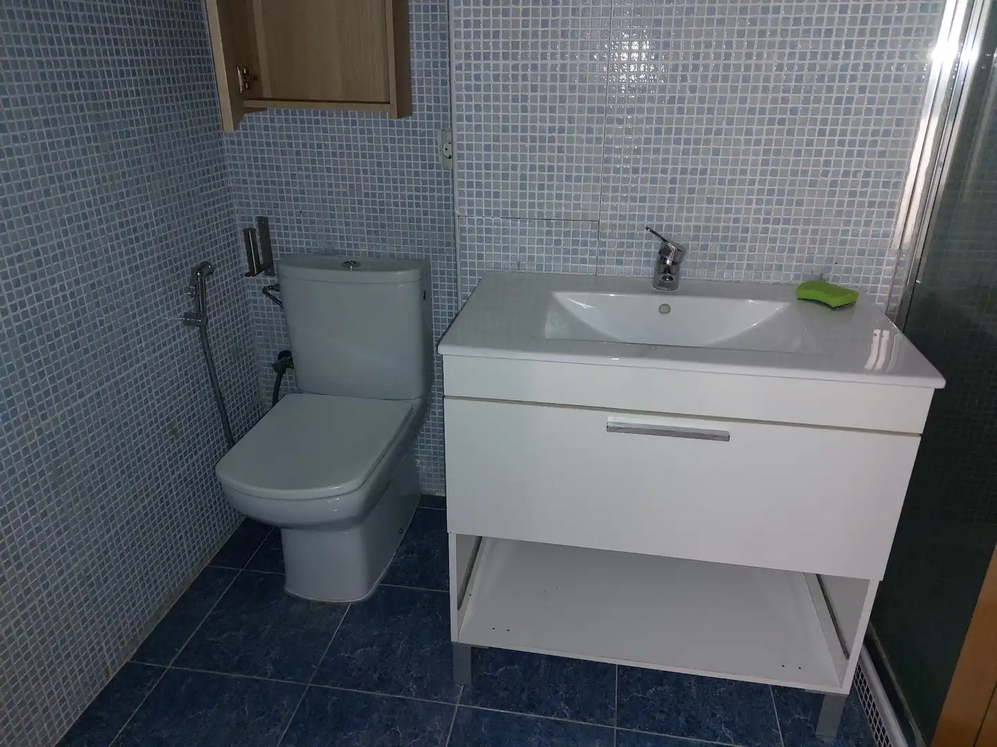 Bany de Apartament en venda en Moncofa amb Calefacció, Terrassa i Moblat