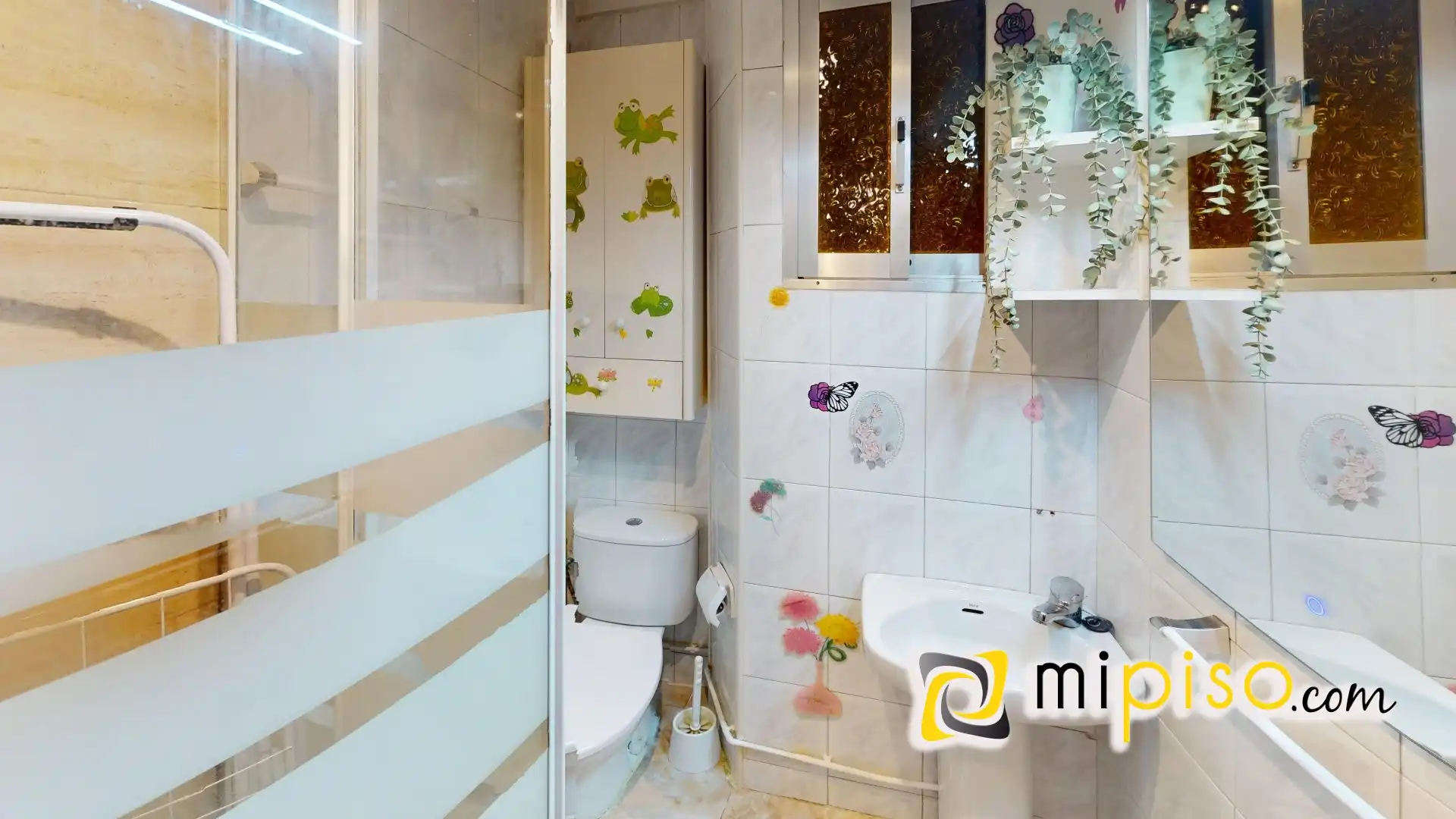 Bathroom of Flat for sale in Santoña  with Storage room