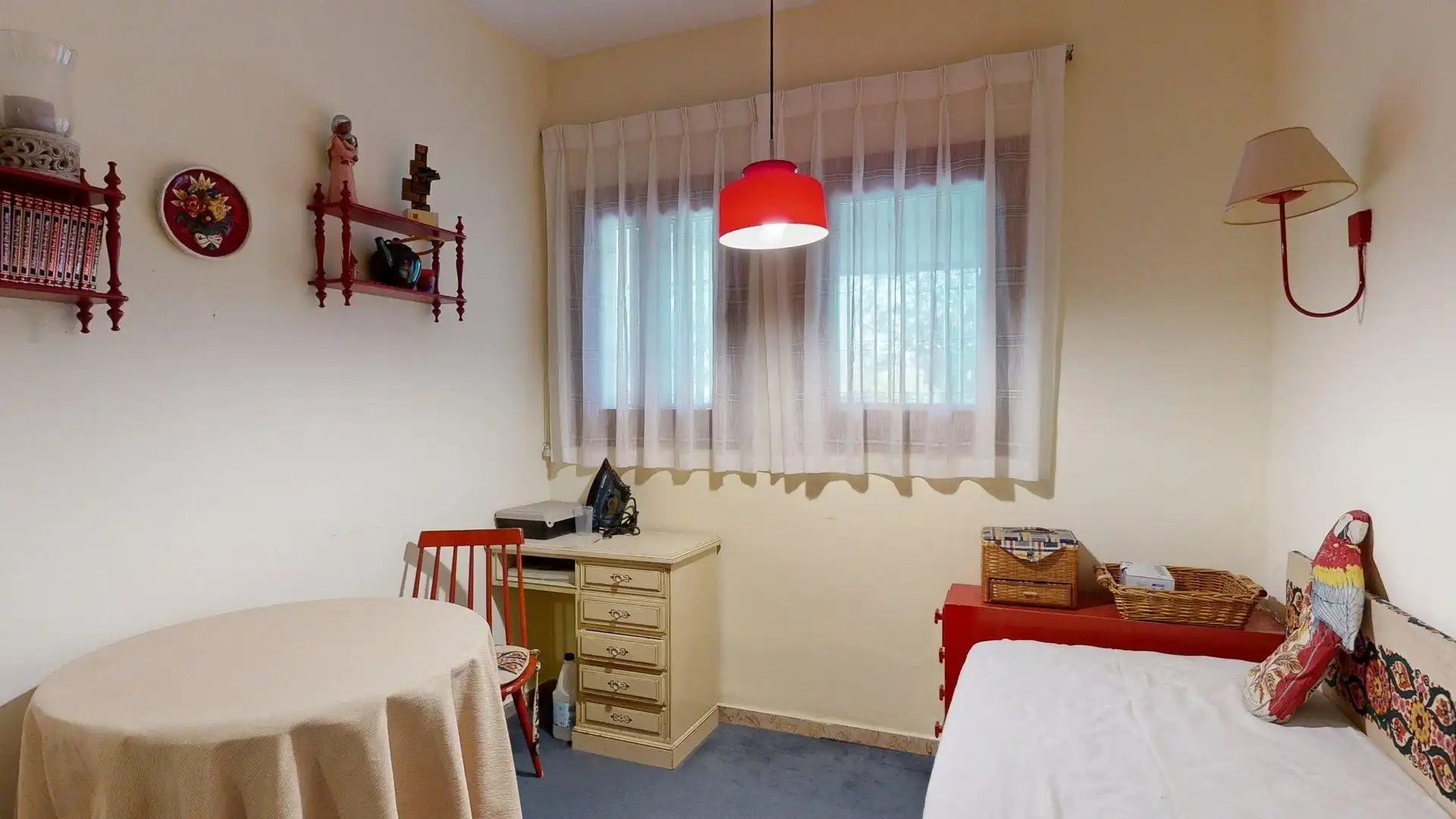 Habitación de Casa o chalet en venta en Zaragoza con Aire acondicionado, Calefacción y Jardín privado