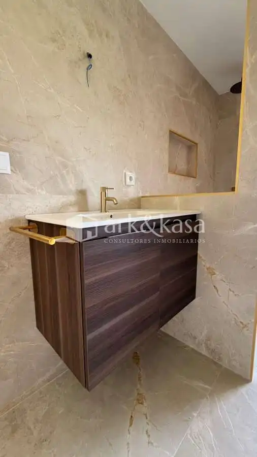 Baño de Casa o chalet de alquiler en Sagunto / Sagunt con Aire acondicionado, Jardín privado y Terraza