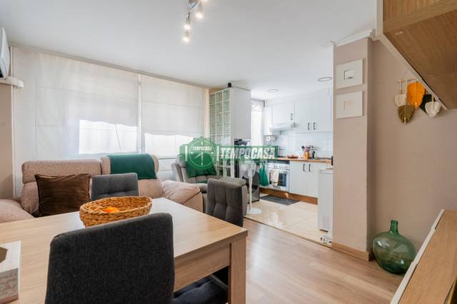 Piso en Venta en Carrer de Pere De València, 24 en L'Illa Perduda