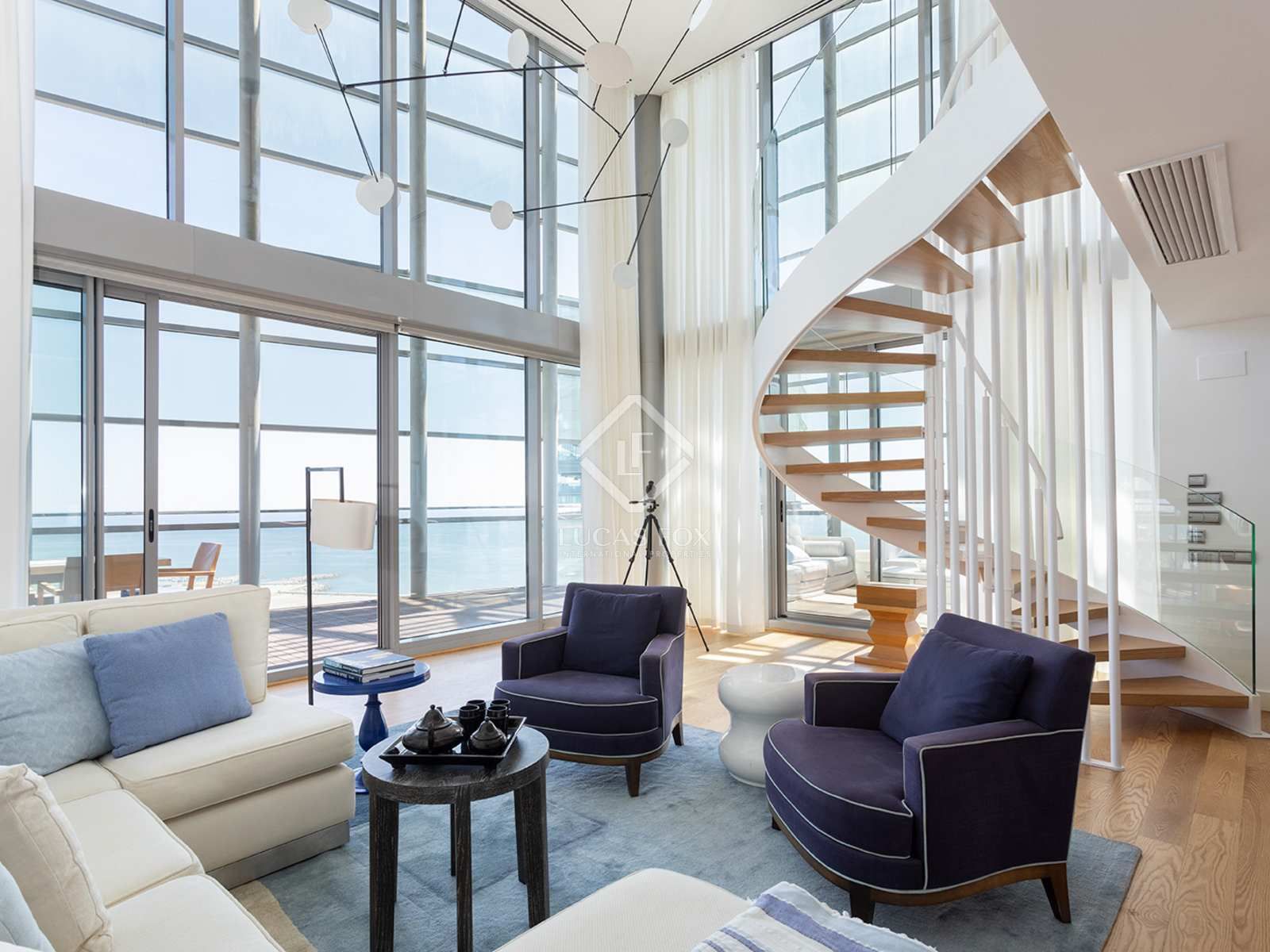 Living room of Attic for sale in  Barcelona Capital  with Air Conditioner, Heating and Private garden