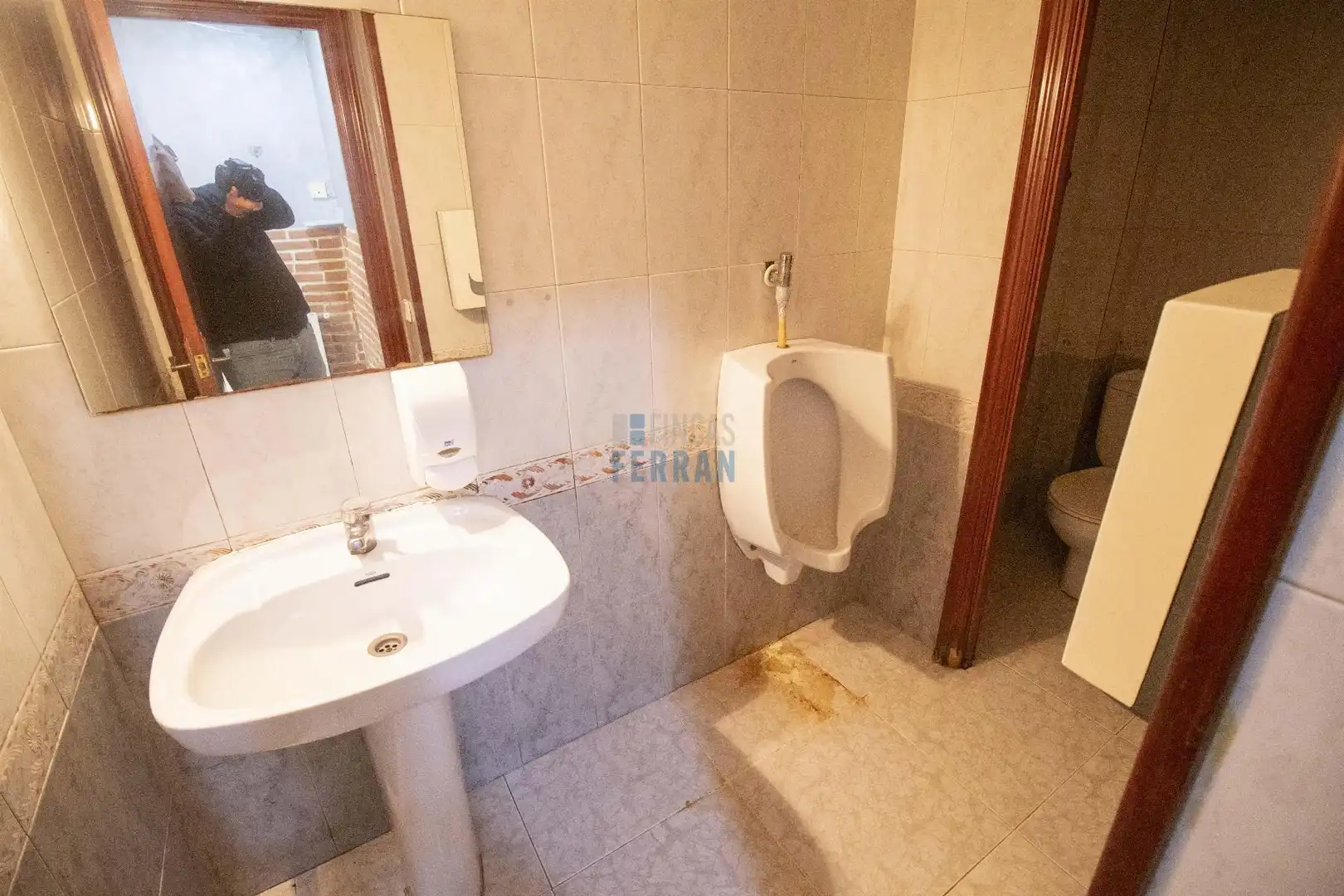 Badezimmer von Geschaftsraum zur Miete in El Vendrell
