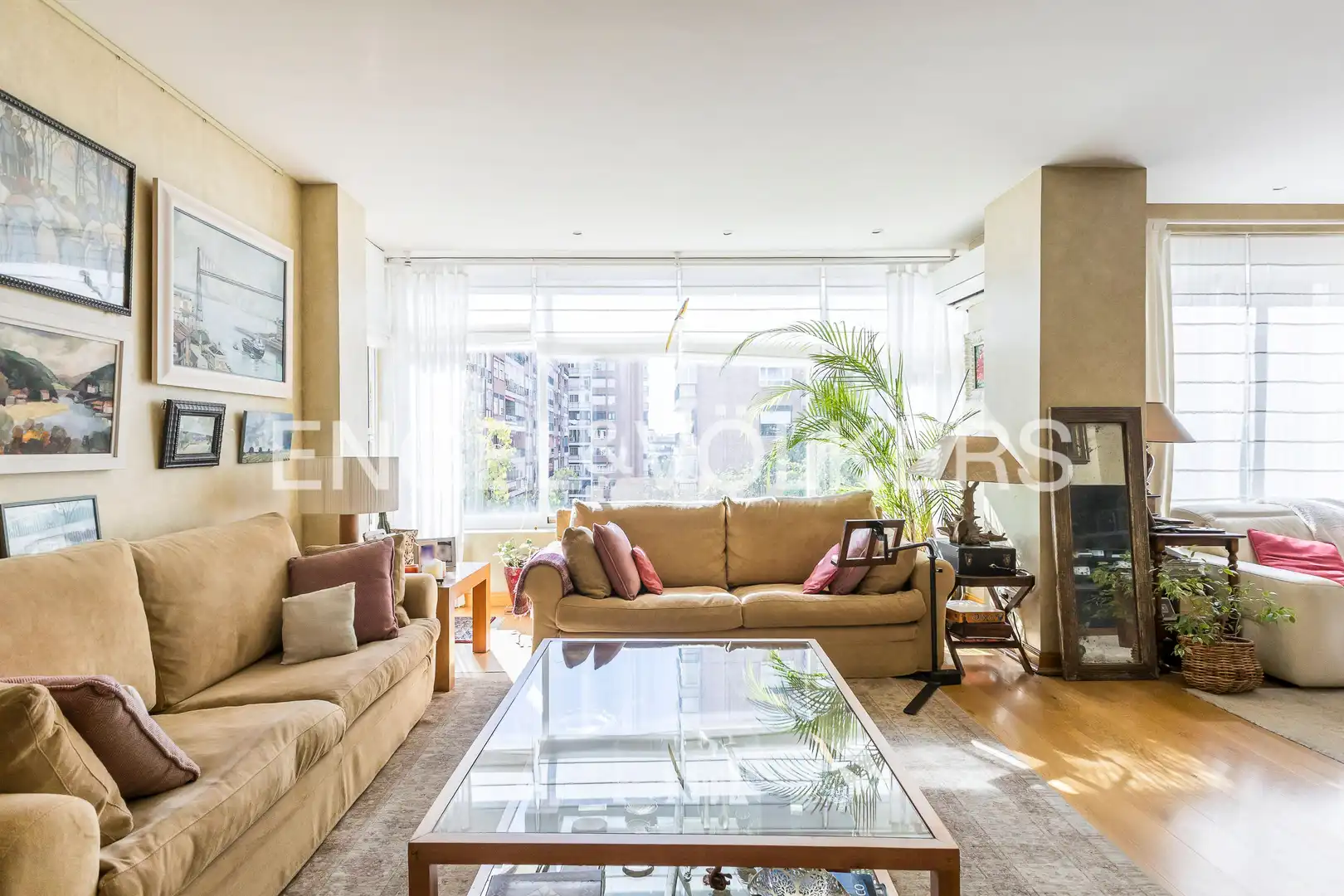 Sala de estar de Piso en venta en Chamartín