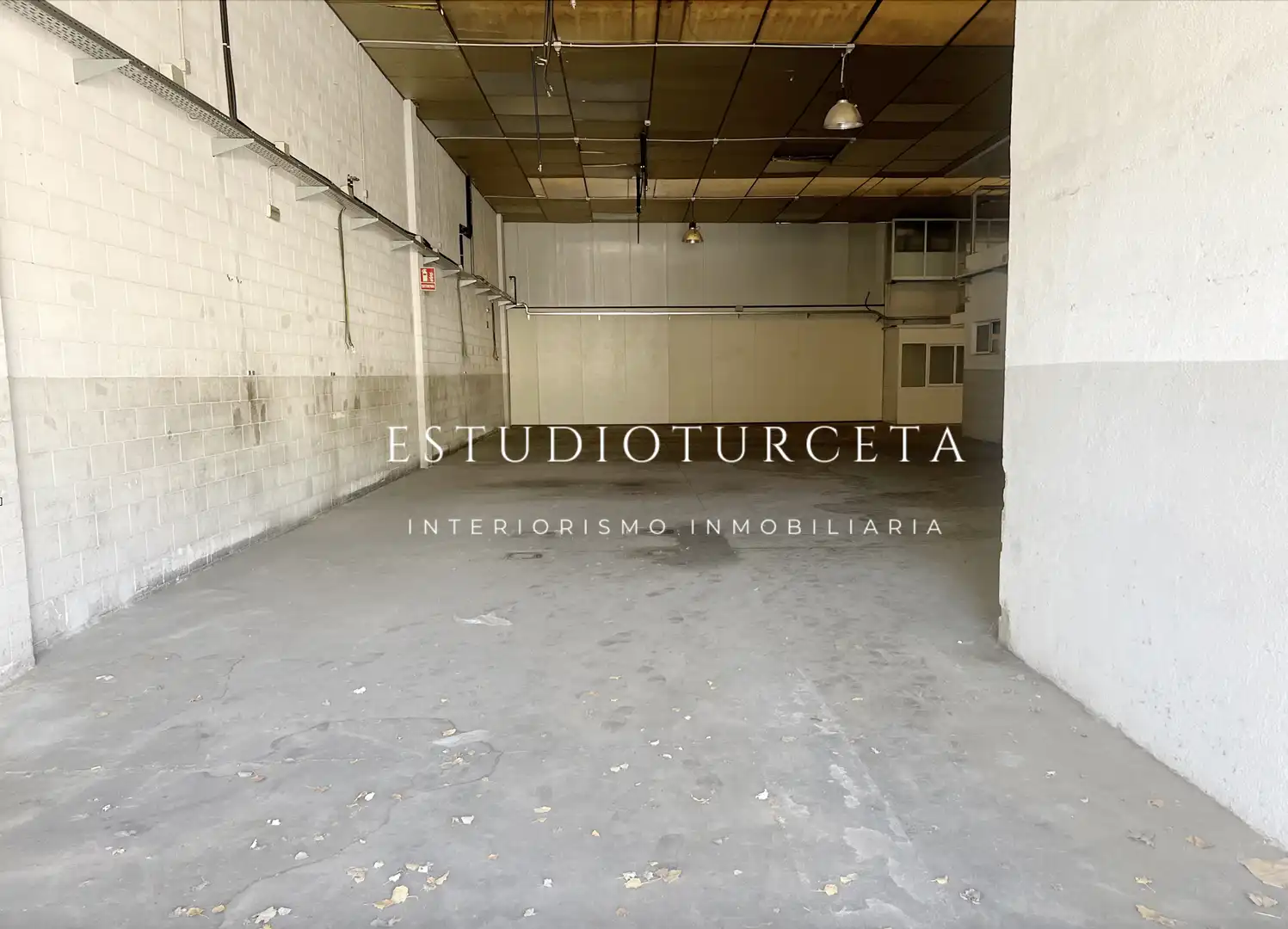Nau industrial en venda a Carrer de Francesc Vila, 10, Roquetes - Can Magí
