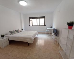 Bedroom of Flat to share in Burjassot  with Terrace