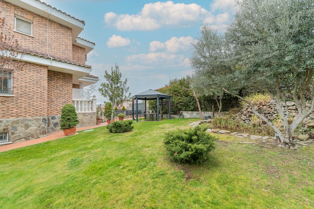 Jardí de Casa o xalet en venda en Villanueva de Perales amb Aire condicionat, Jardí privat i Piscina
