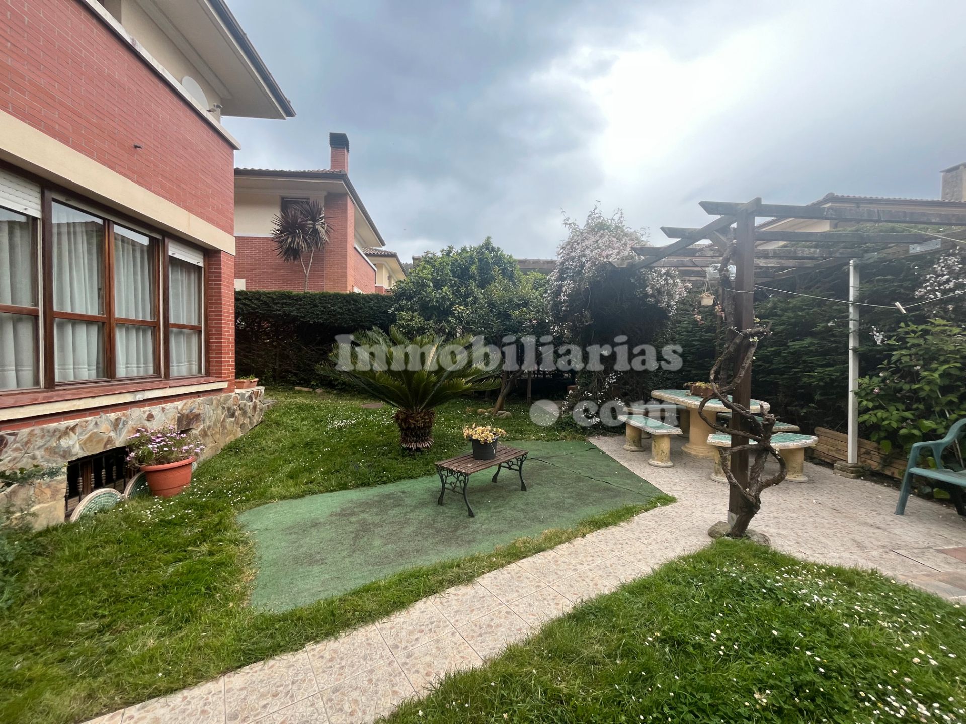 Garden of House or chalet for sale in Castro-Urdiales  with Heating, Private garden and Furnished