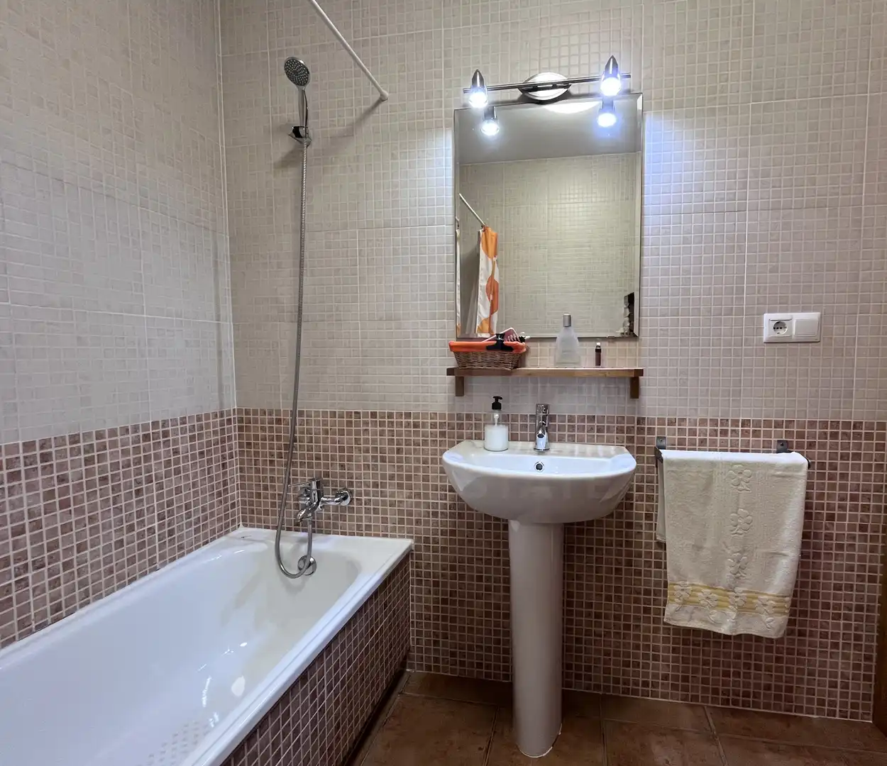 Baño de Casa adosada en venta en Ayamonte con Calefacción, Terraza y Piscina
