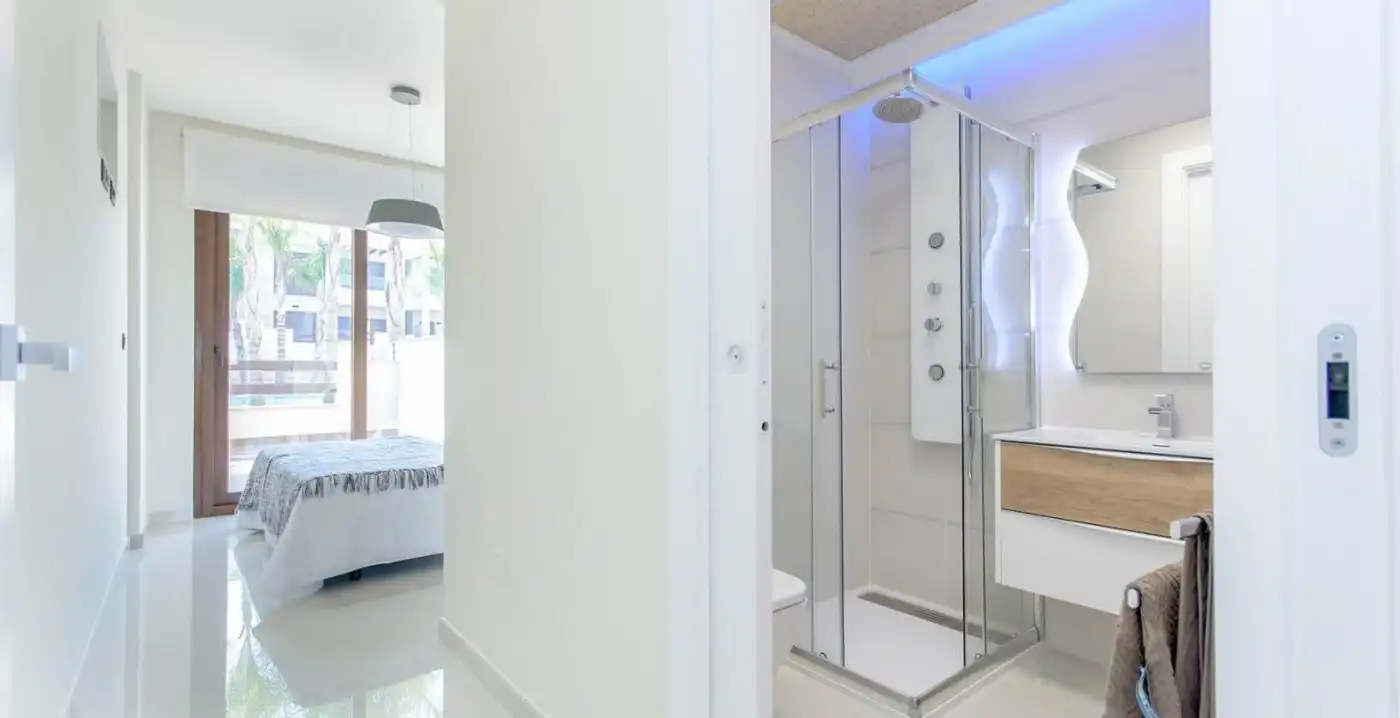 Bungalow con piscina en venta en Calle Calpe, imagen 23