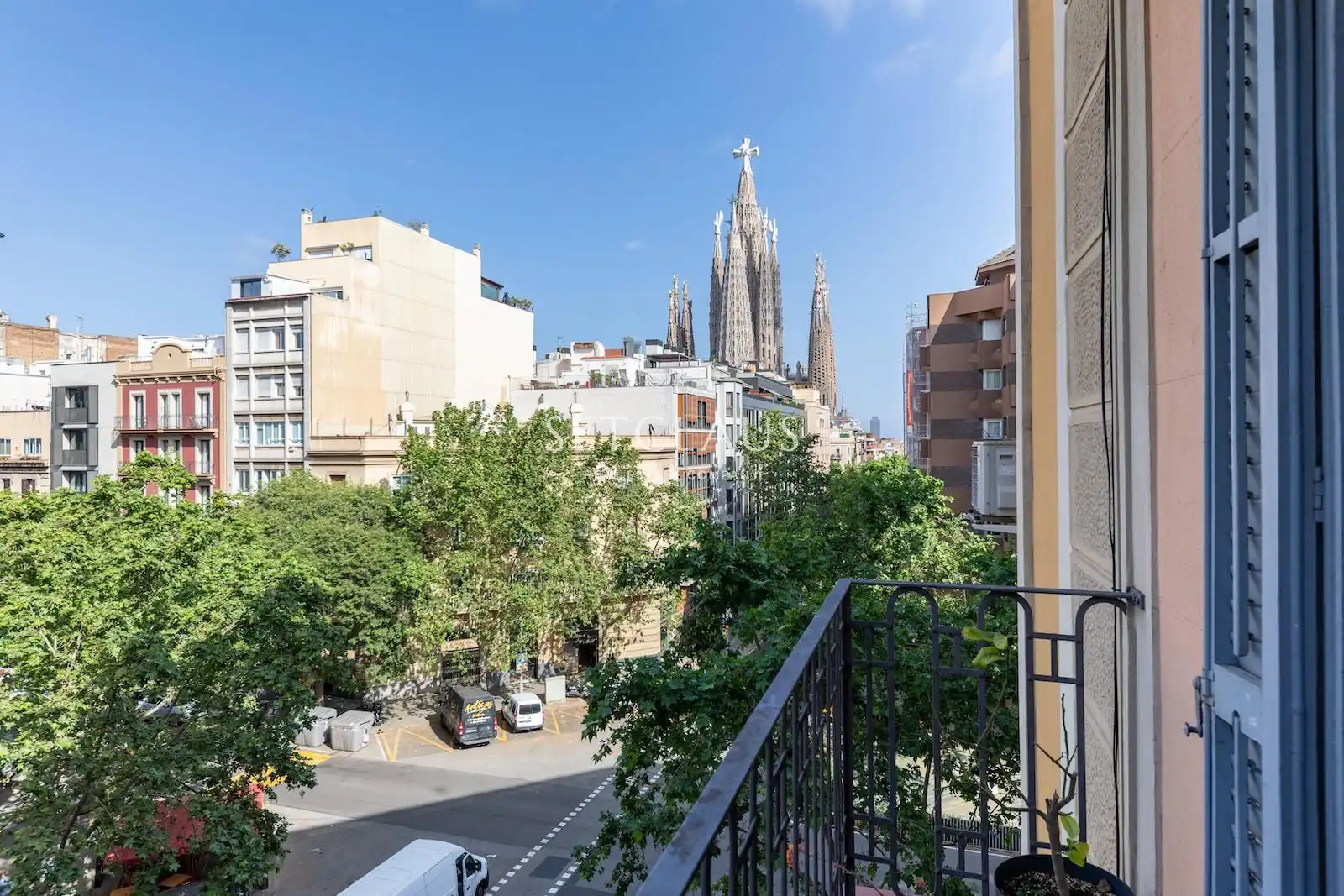 Vista exterior de Piso en venta en Barcelona con Aire acondicionado, Calefacción y Parquet