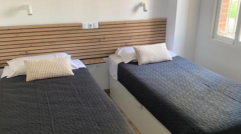 Foto 3 de Piso de alquiler en Playa Poniente, Alicante