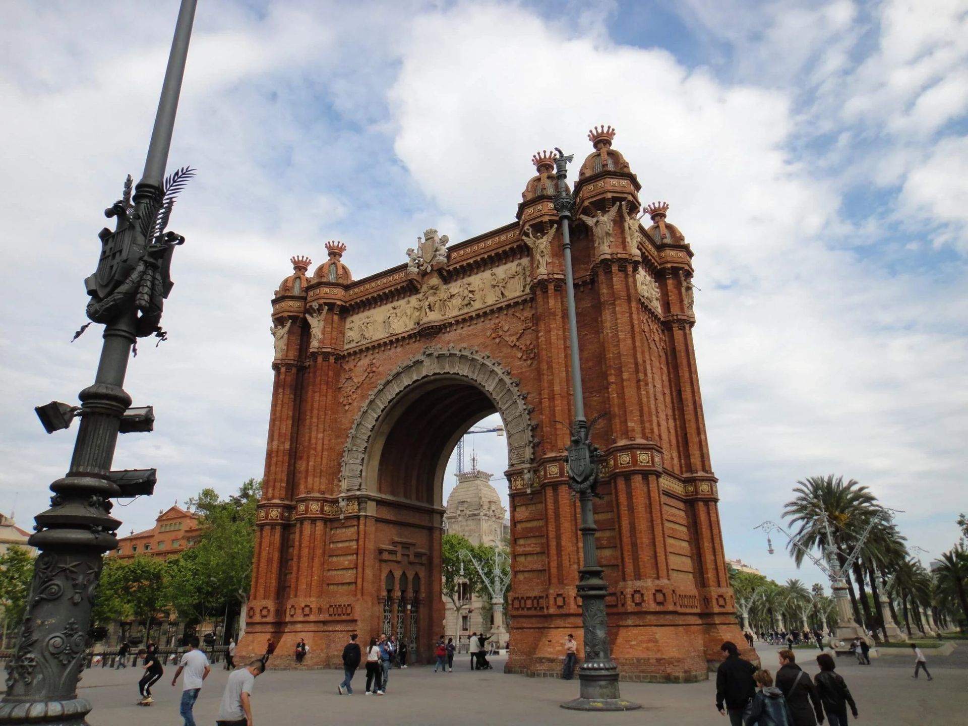 Vista exterior de Edifici en venda en  Barcelona Capital