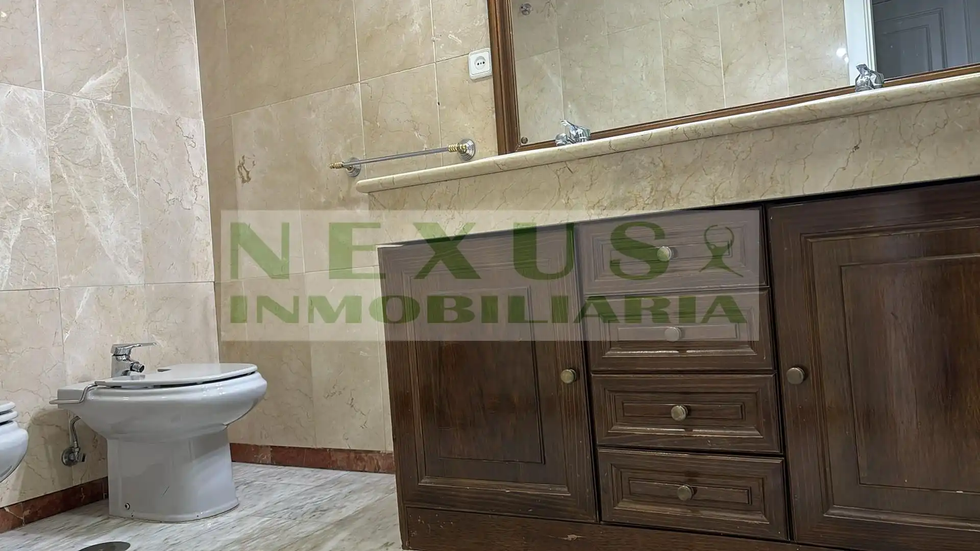 Bathroom of Flat for sale in Cáceres  with Air Conditioner, Heating and Storage room