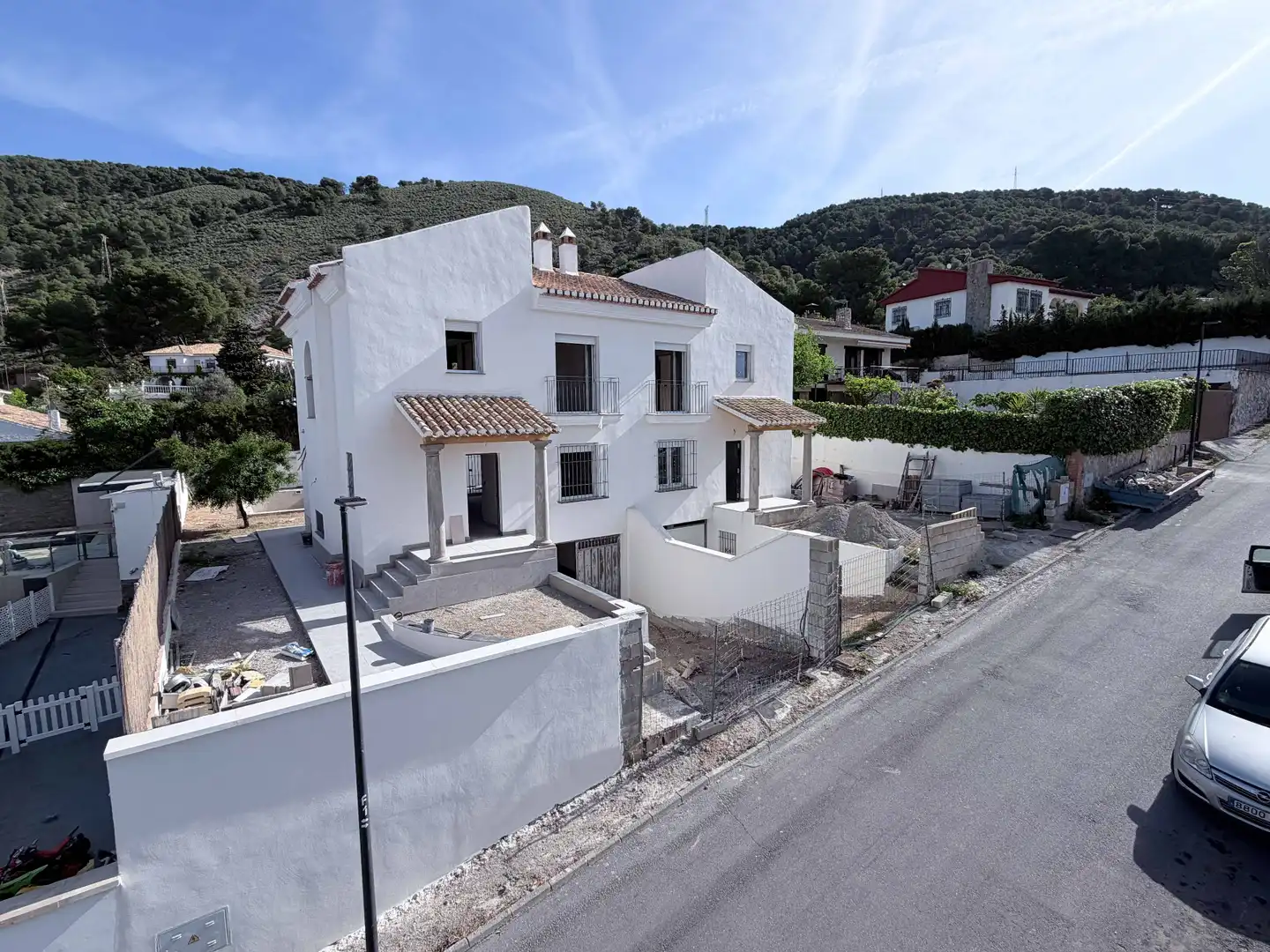 Vista exterior de Casa o xalet en venda en Padul amb Jardí privat, Piscina i Balcó