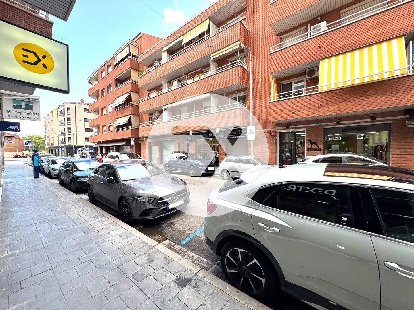 Parkplatz von Geschaftsraum zur ubertragung in Castelldefels mit Klimaanlage, Möbliert und Alarm