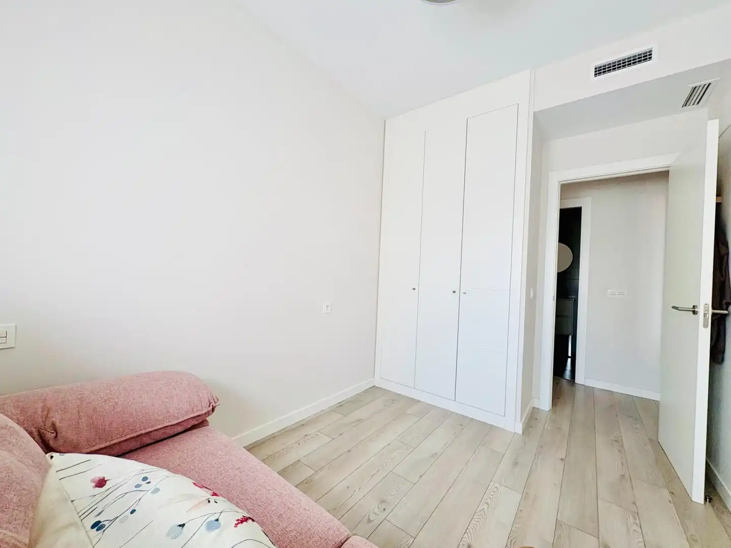 Habitación de Planta baja de alquiler en Vélez-Málaga con Aire acondicionado, Calefacción y Jardín privado