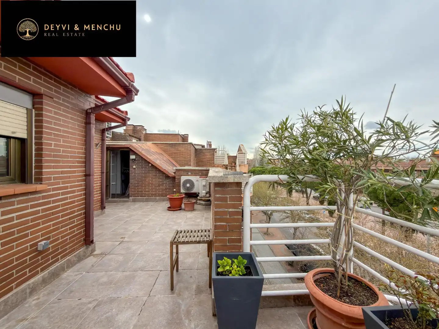 Terraza de Ático de alquiler en Pozuelo de Alarcón con Aire acondicionado, Jardín privado y Parquet